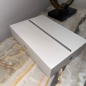 Apple iPad Box